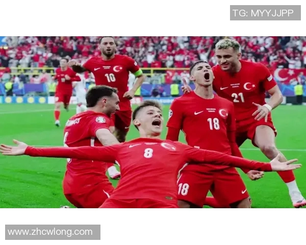 土耳其足球超级联赛竞争激烈 球迷热情与球队实力的完美碰撞 土耳其足球超级联赛竞争激烈 球迷热情与球队实力的完美碰撞