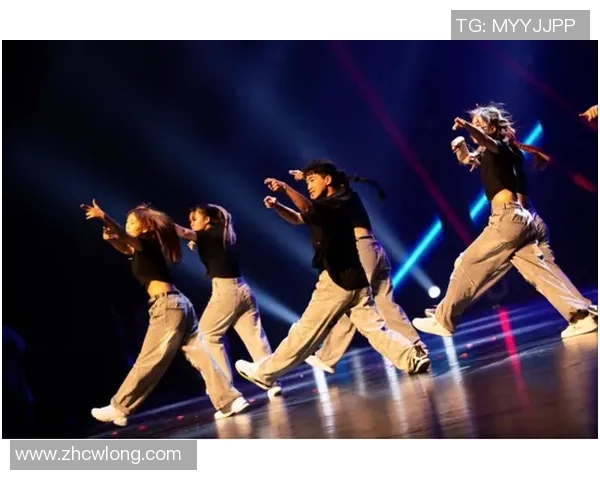 街舞盛宴:深入广州街舞队员的独特才华与个人风采 街舞盛宴:深入广州街舞队员的独特才华与个人风采